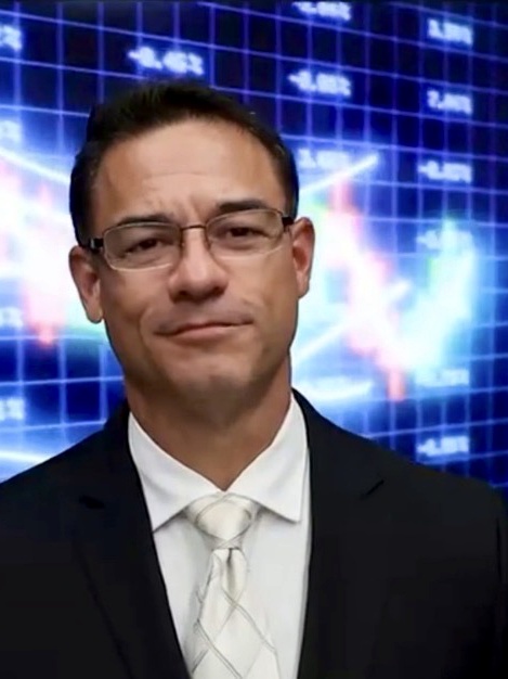 Pedro Rosado, CPIA, diseñador de estrategias financieras